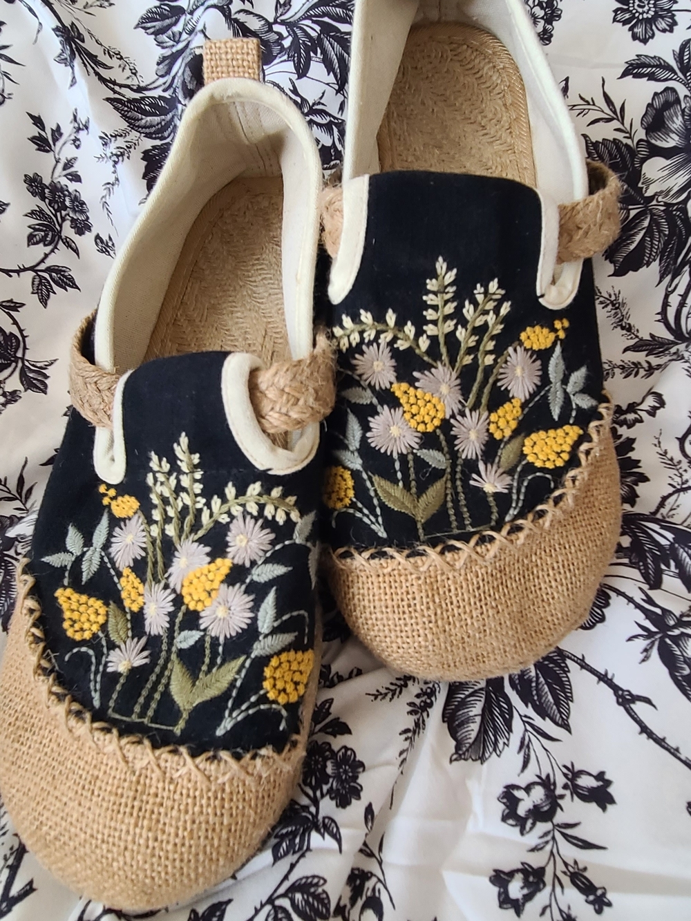 Embroidered Black Floral Espadrille Slip-On Shoes
